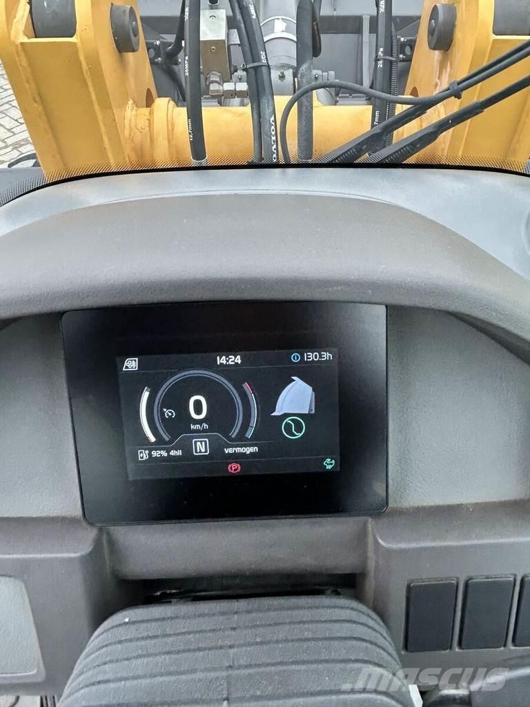 Volvo JL25HZ 輪胎式裝載機