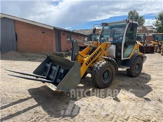 Liebherr L 504 小型裝載機
