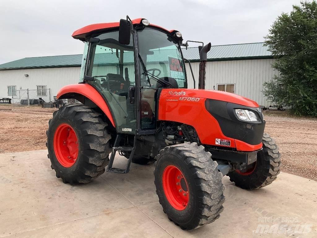 Kubota M 7060 曳引機