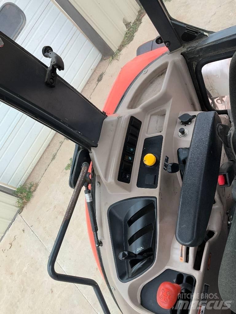 Kubota M 7060 曳引機