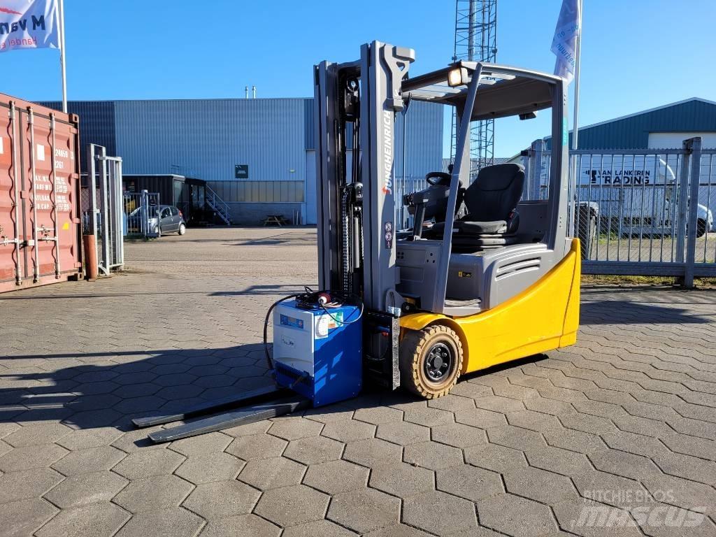 Jungheinrich EFG 216 電動堆高機
