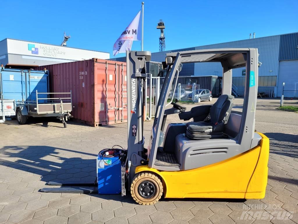 Jungheinrich EFG 216 電動堆高機