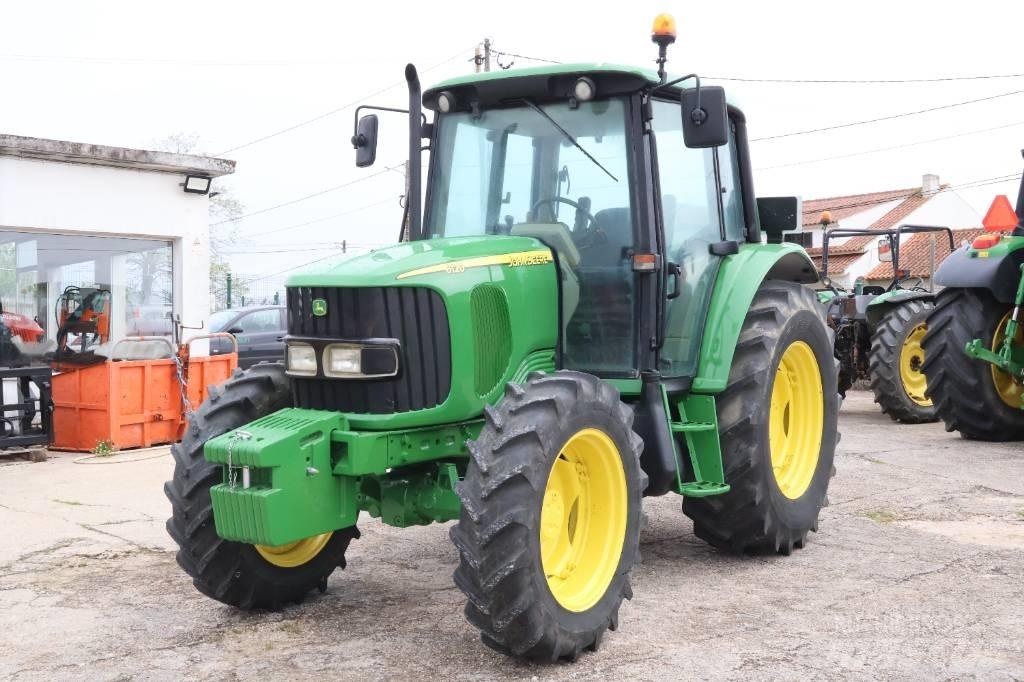 John Deere 6120 曳引機