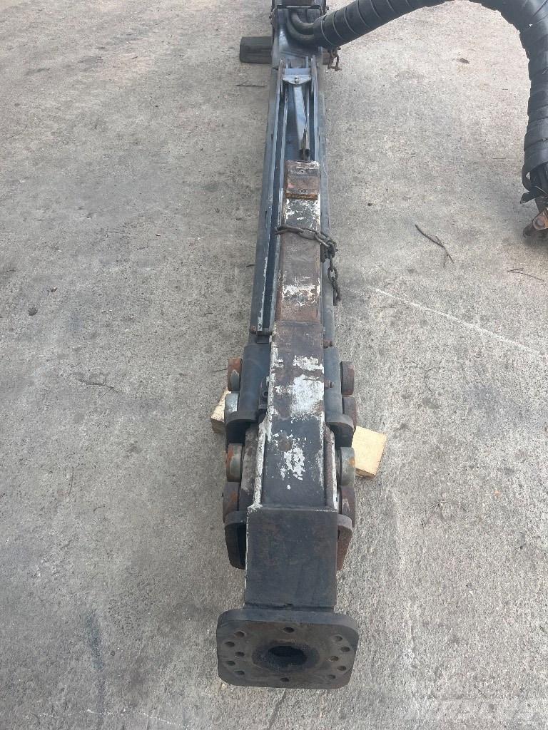 Rottne H11 吊桿和鏟斗