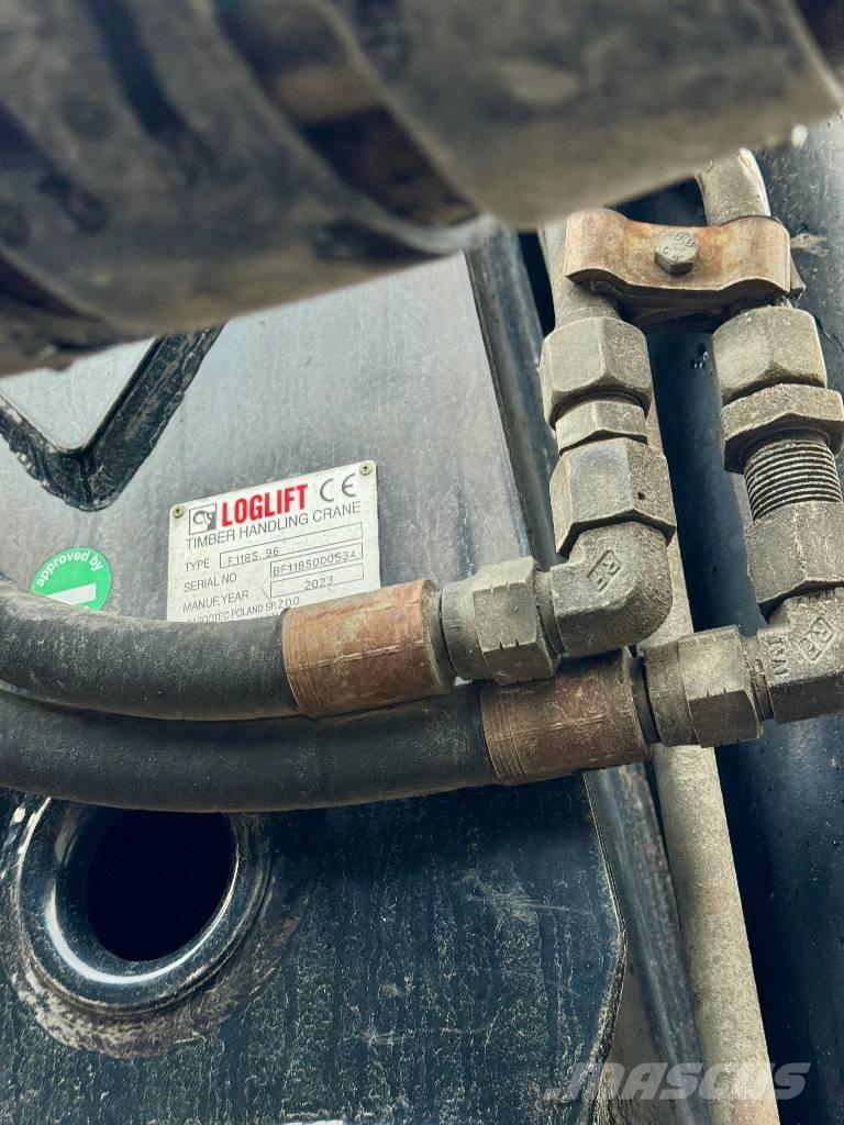 Loglift 118 S 木材起重機