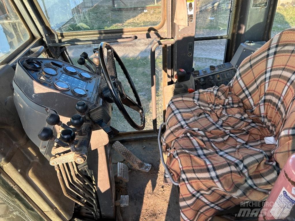 Volvo G 780 平土機