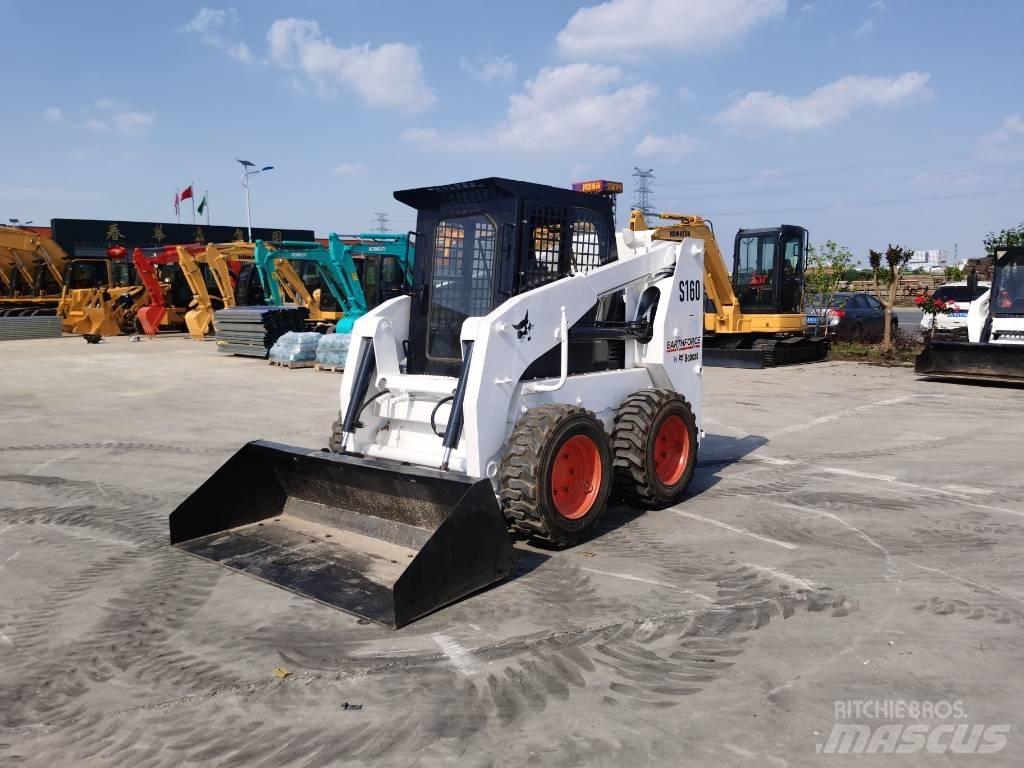 Bobcat S160 滑移轉向裝載機