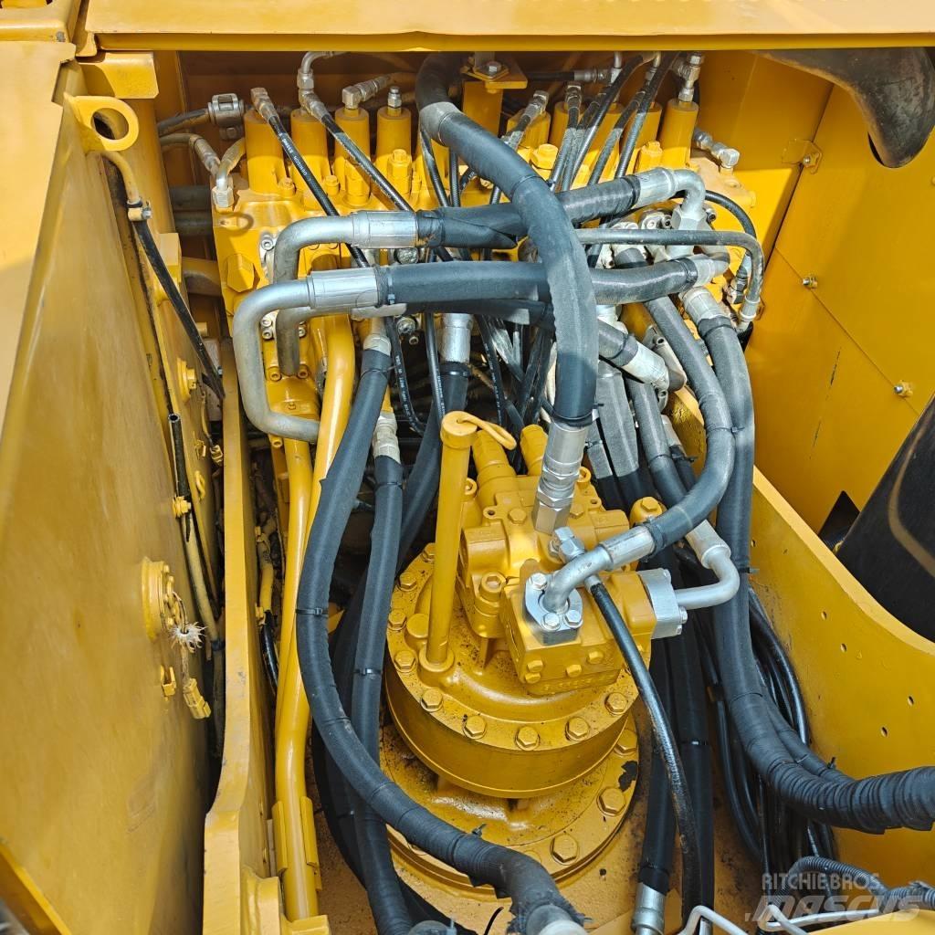 CAT 323 D L 履帶式 挖土機/掘鑿機/挖掘機