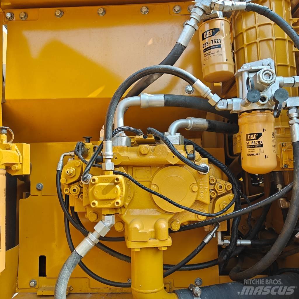 CAT 323 D L 履帶式 挖土機/掘鑿機/挖掘機