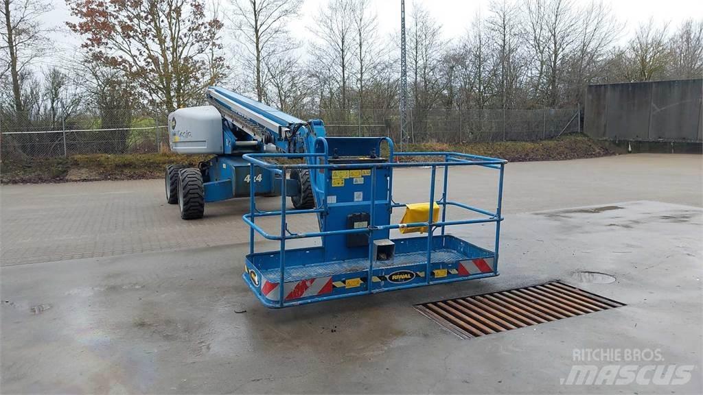 Genie S65 伸縮臂高空作業車
