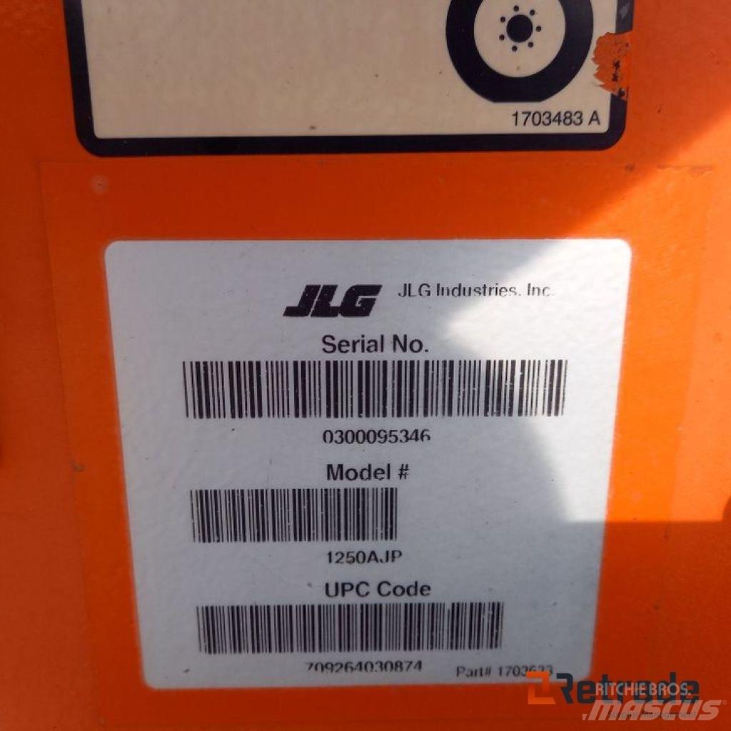 JLG 1250 AJP 曲臂高空作業車