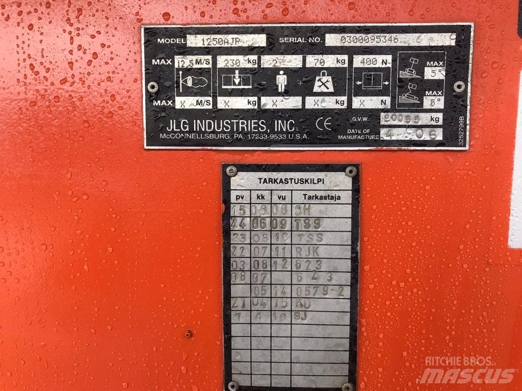 JLG 1250 AJP 曲臂高空作業車