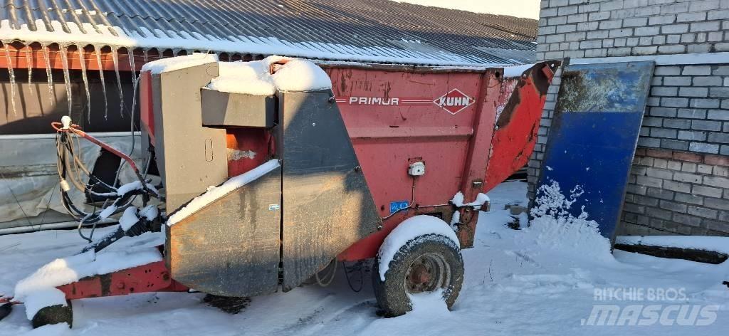 Kuhn Primor 3560 草捆撕碎機、切割機、拆袋機