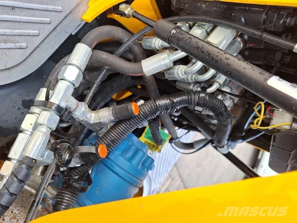JCB 8008 CTS 小型挖土機/掘鑿機<7t(小型挖掘機)