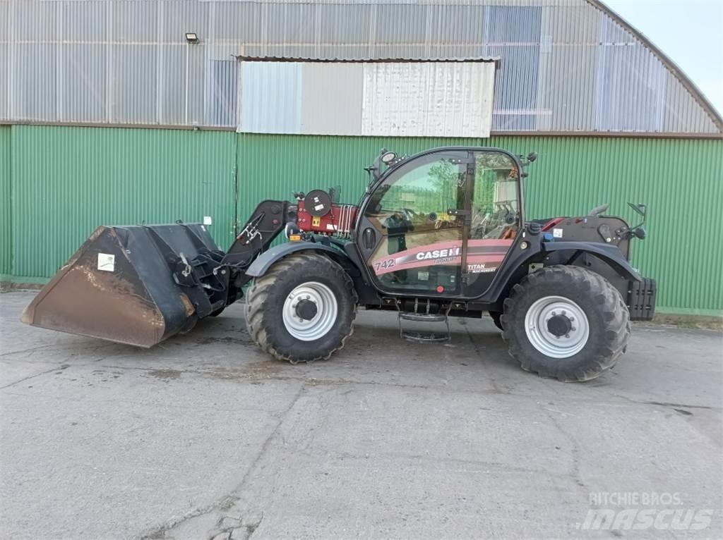 CASE 742 Farmlift 伸縮臂操作車