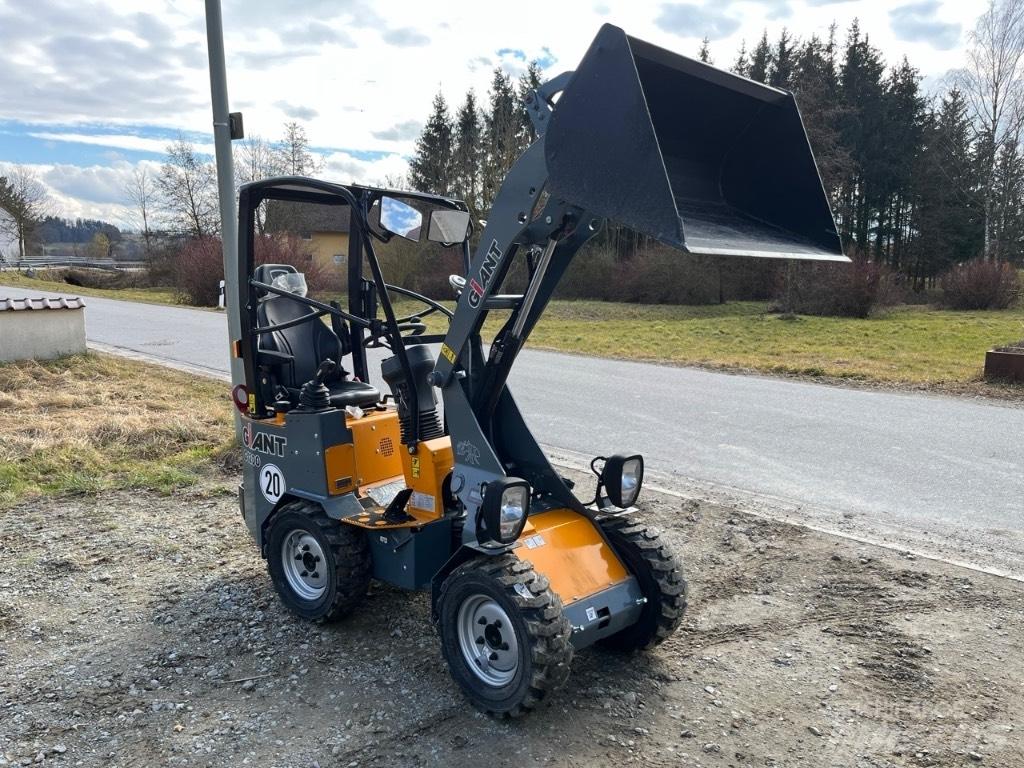 GiANT G 1200 小型裝載機