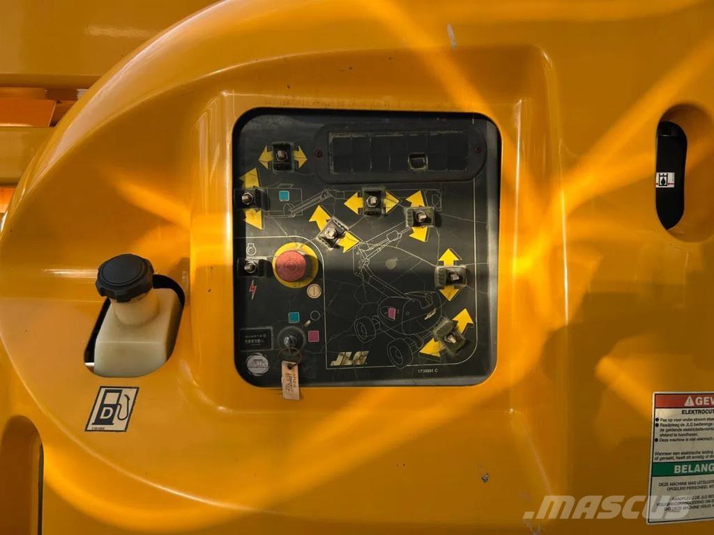 JLG 450AJ 曲臂高空作業車