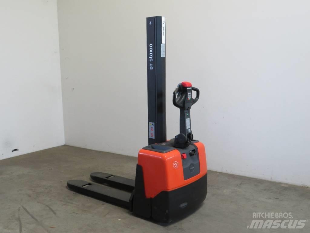BT HWE 100 行走控制式堆積機