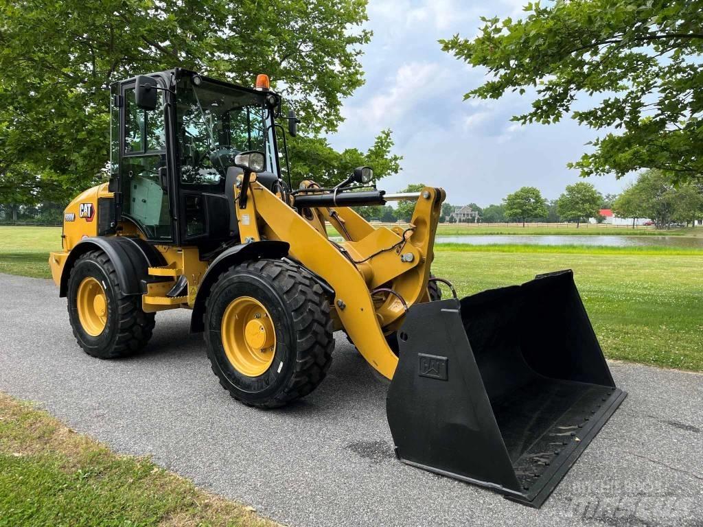 CAT 908M 輪胎式裝載機