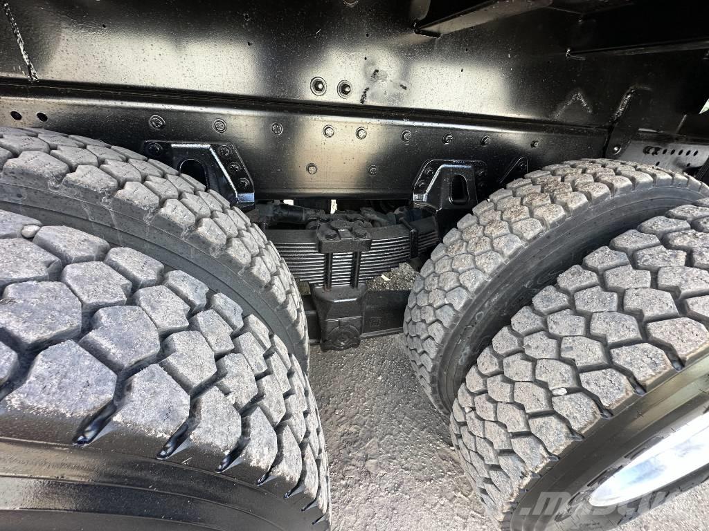 Freightliner 114 SD 組合/真空油槽車