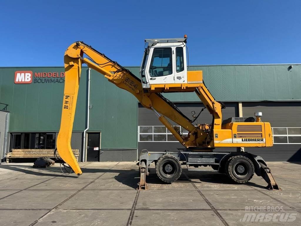 Liebherr A 924 B 廢棄物/工業用操作車