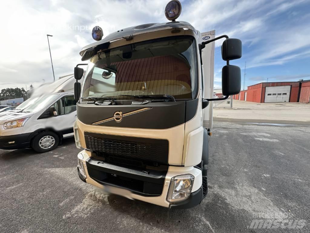 Volvo FL 210 貨箱式卡車