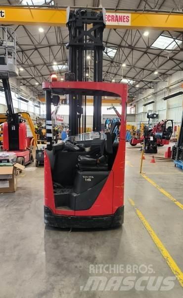 Manitou 8FBRE16 自走式堆積機