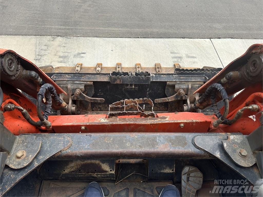 Kubota SVL 75-2 滑移轉向裝載機