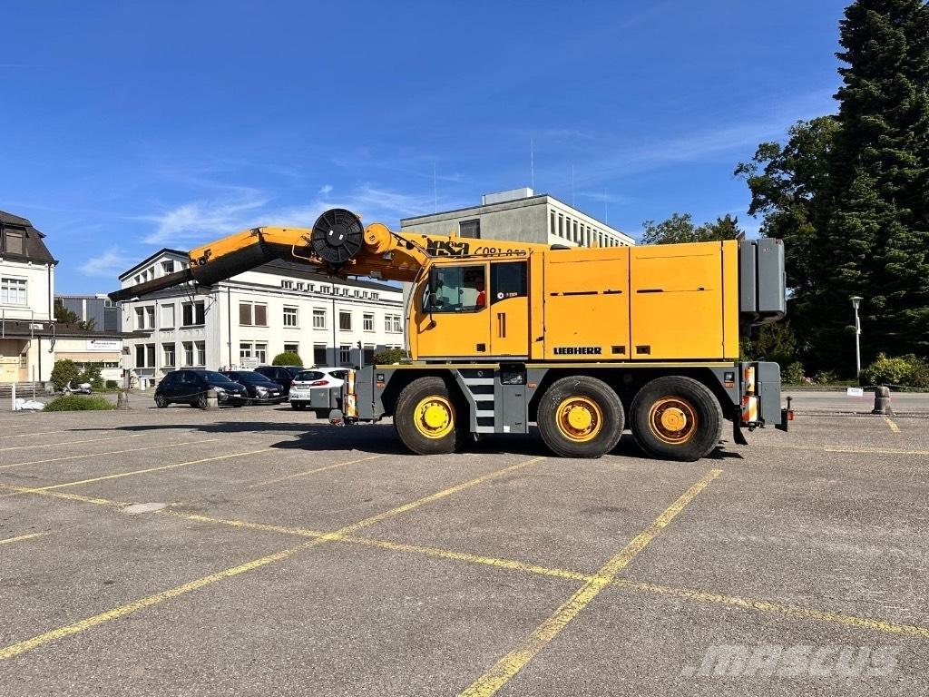 Liebherr LTC 1055 越野起重機
