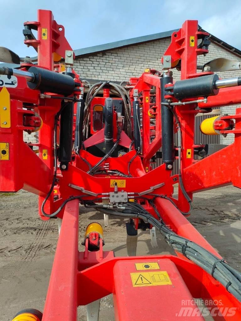 Väderstad Cultus420 中耕管理機