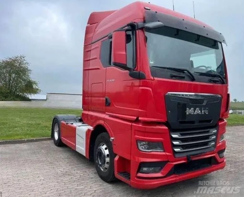 Shacman truck head 傾卸式拖車
