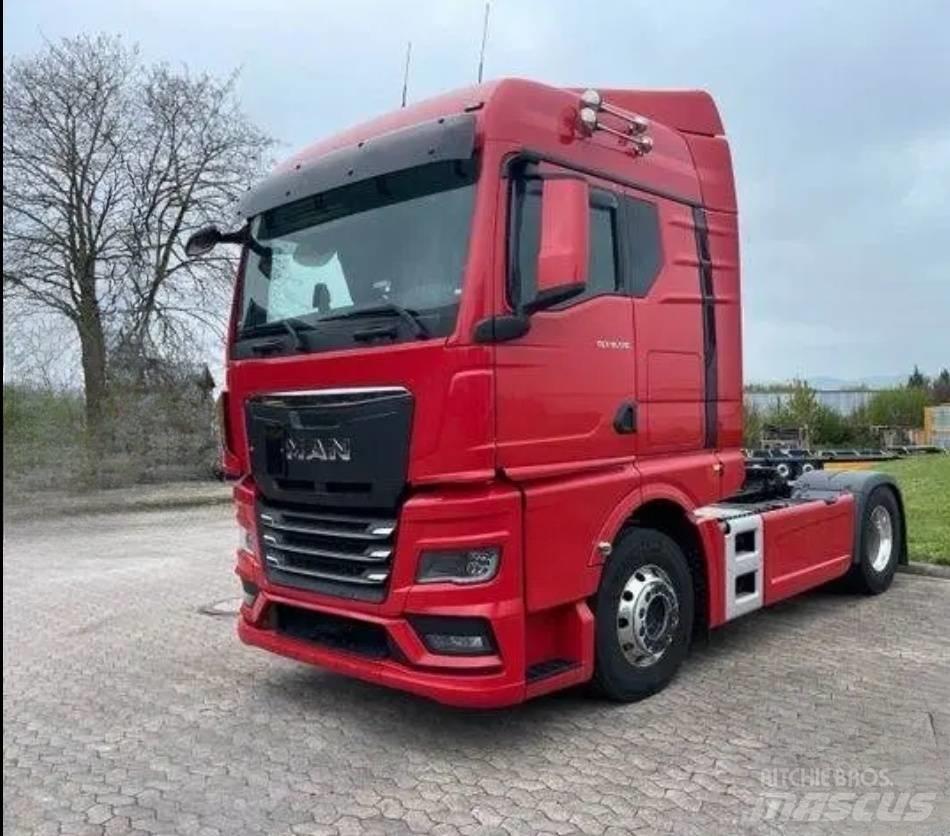 Shacman truck head 傾卸式拖車