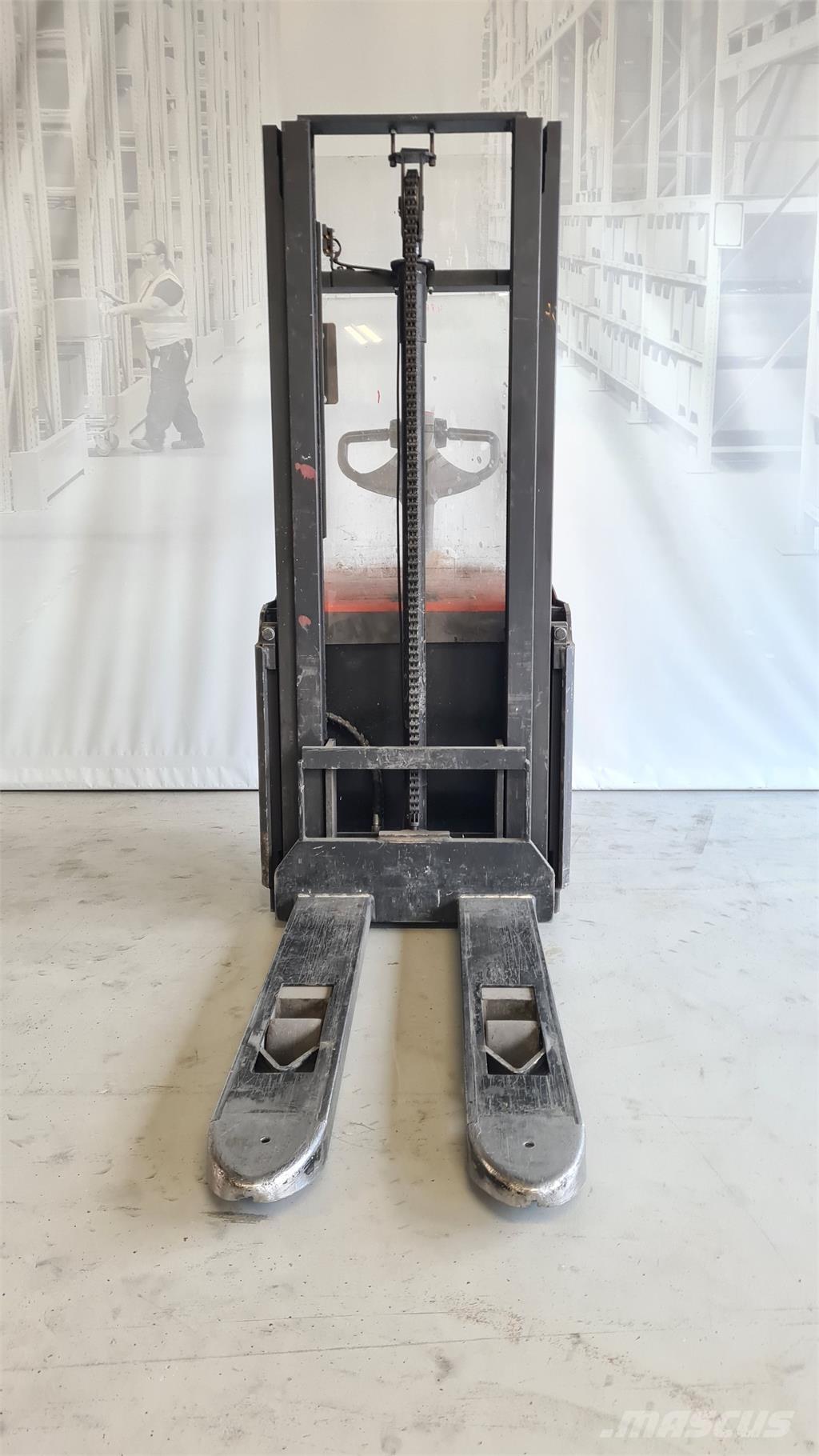 Toyota SWE120 自走式堆積機