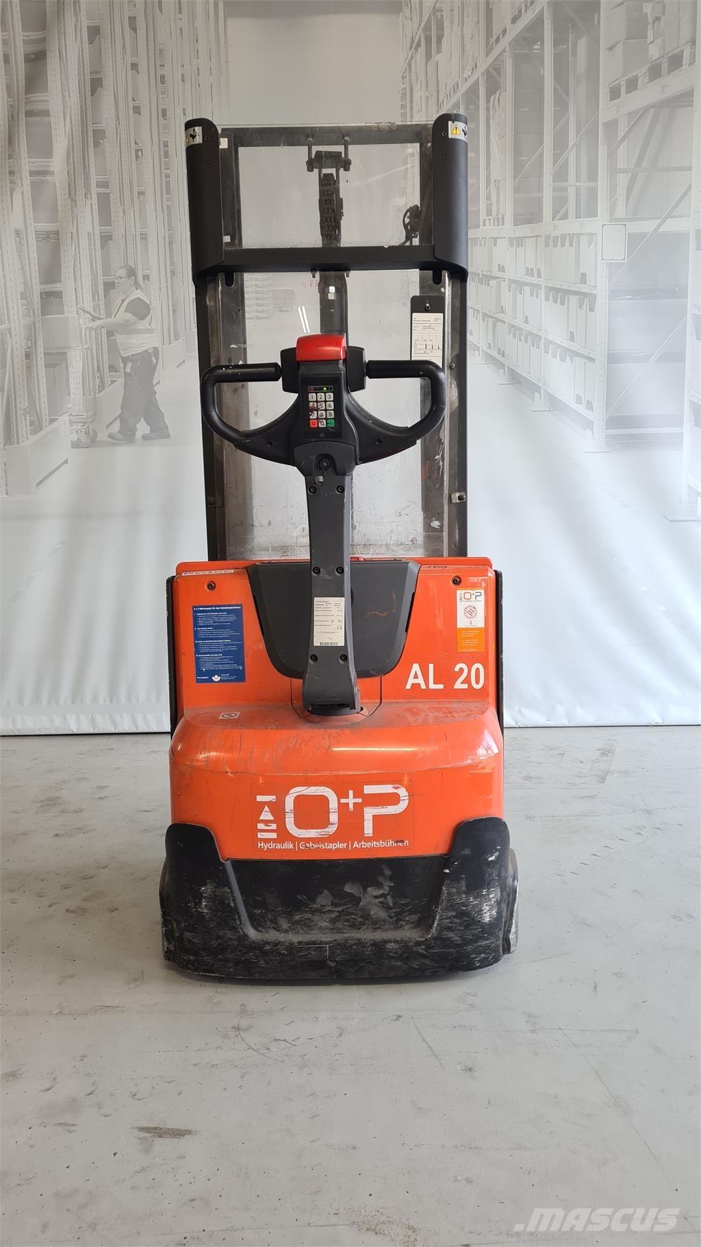 Toyota SWE120 自走式堆積機