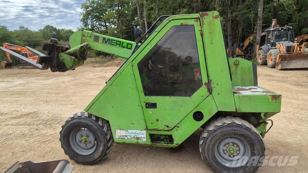 Merlo P 20.6 伸縮臂操作車