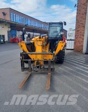 JCB 540-140 伸縮臂操作車