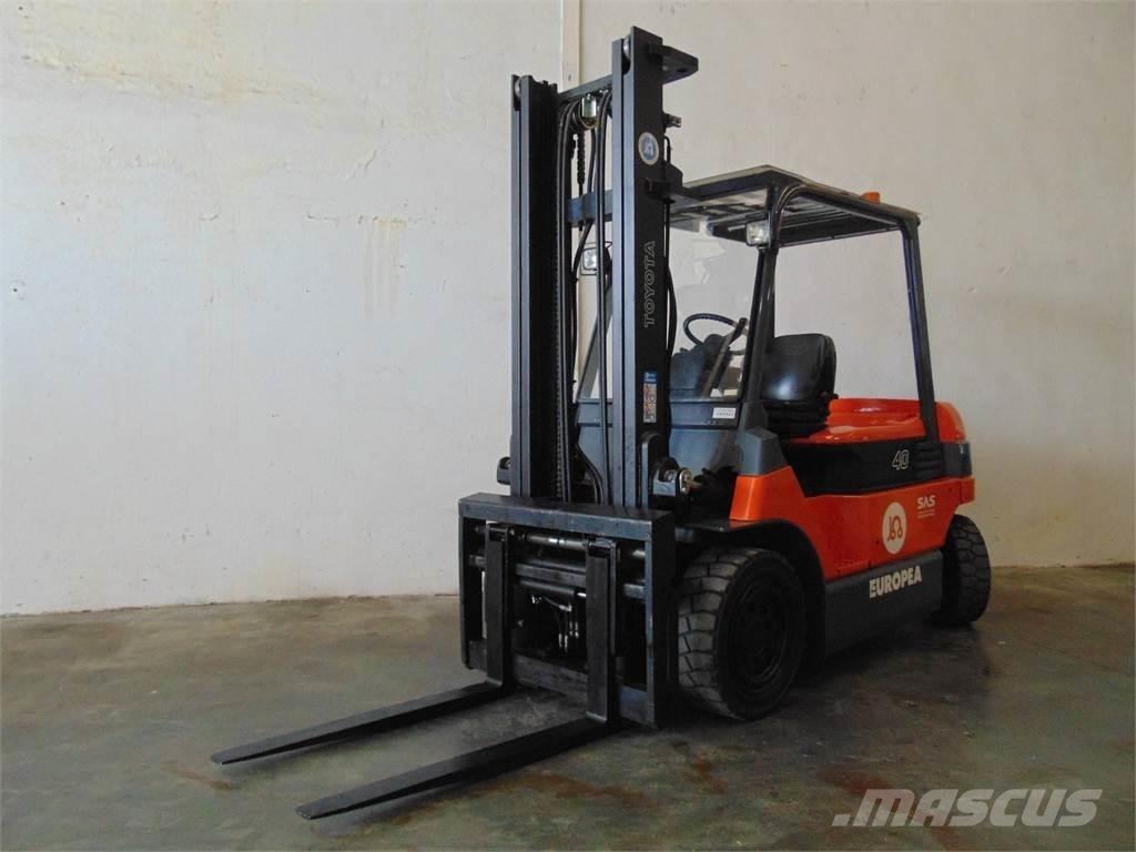 Toyota 7FBMF40 電動堆高機