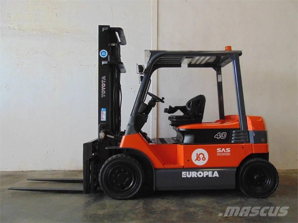 Toyota 7FBMF40 電動堆高機
