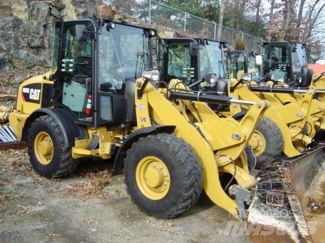 CAT 906 M 輪胎式裝載機