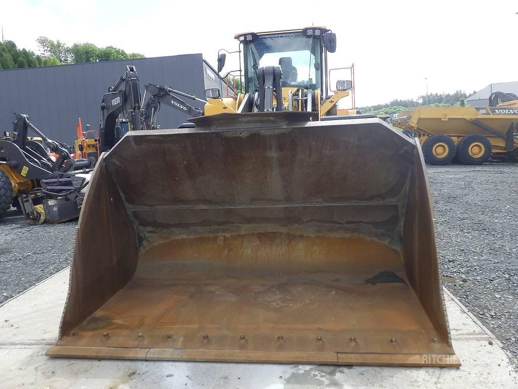 Volvo L 220 H 輪胎式裝載機