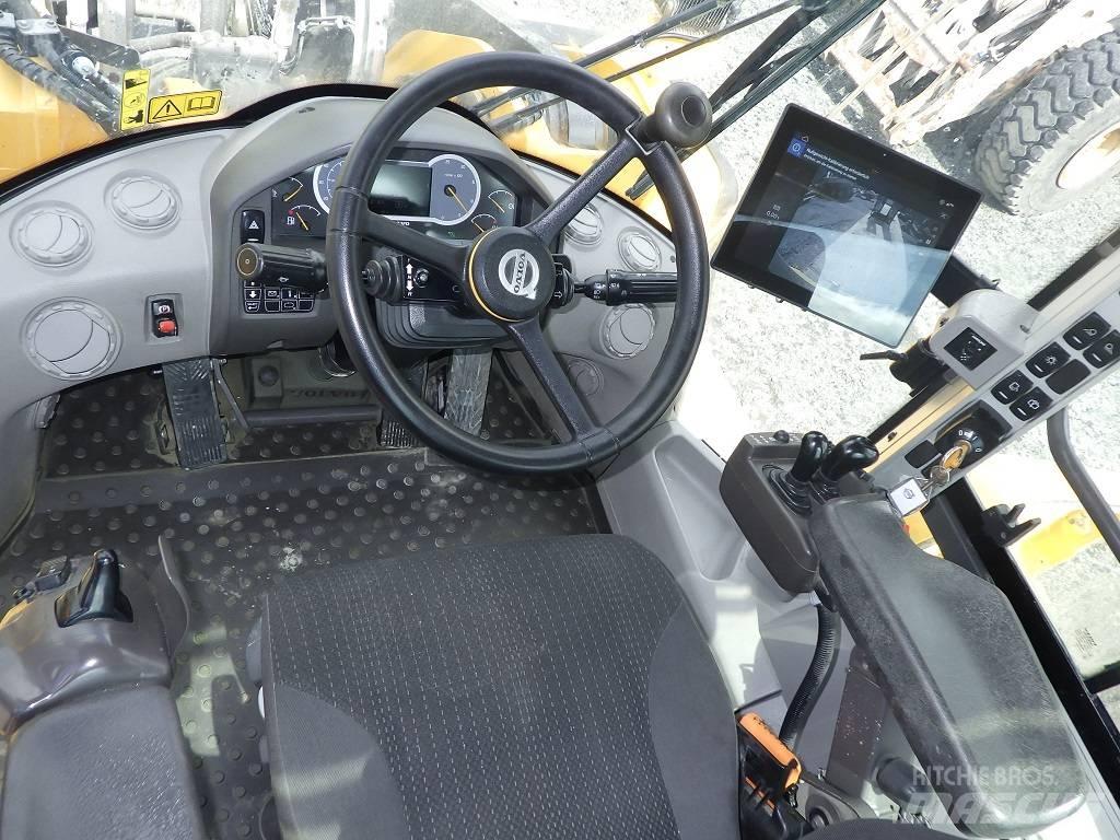 Volvo L 220 H 輪胎式裝載機