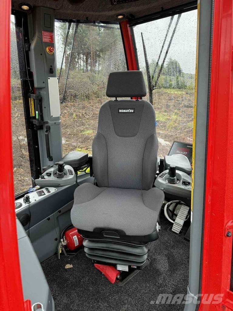 Komatsu 875 集運機