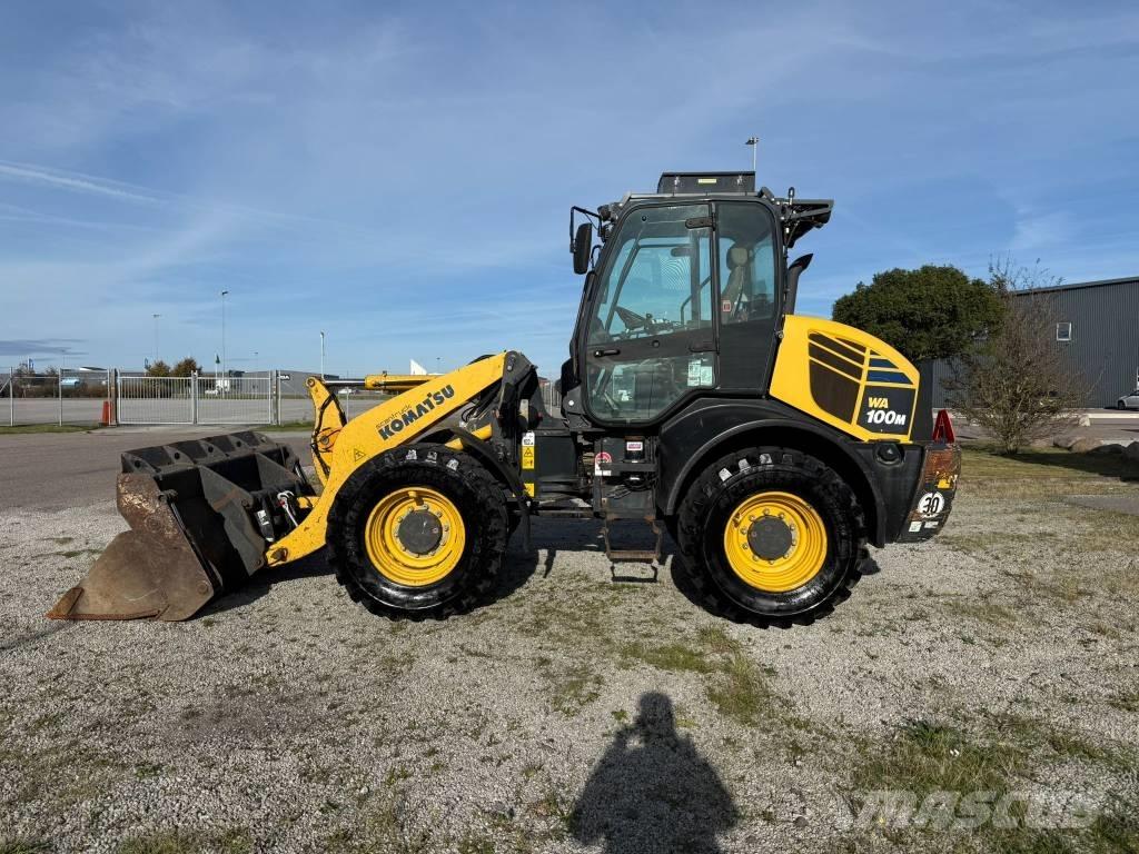 Komatsu WA 100M-7 輪胎式裝載機