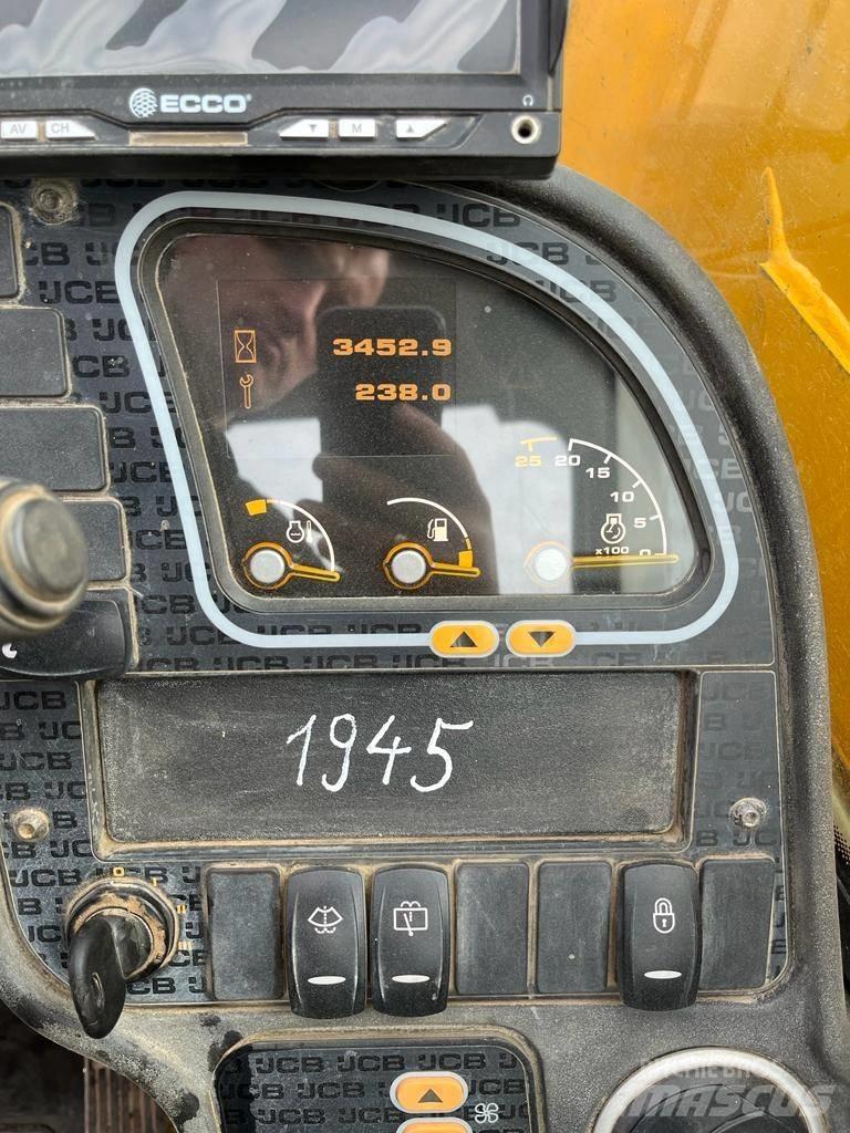 JCB 540-140 伸縮臂操作車