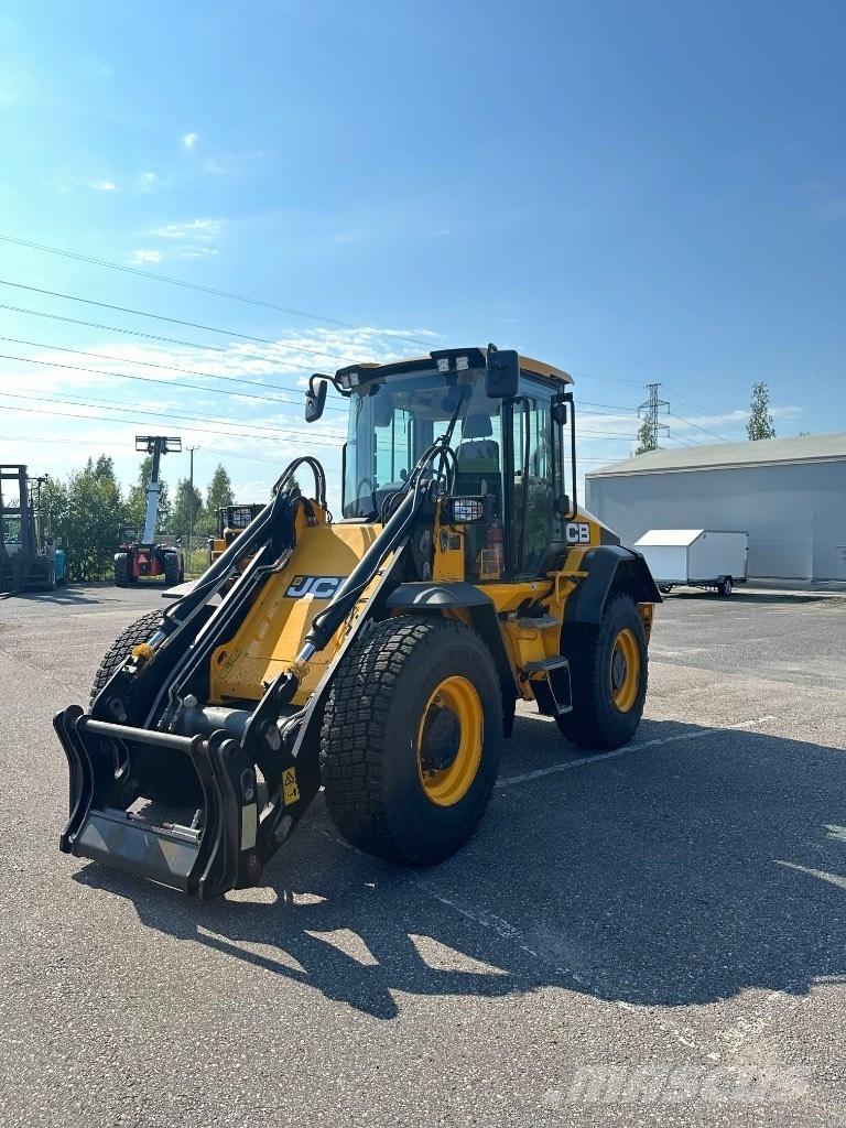 JCB 417 HT 輪胎式裝載機