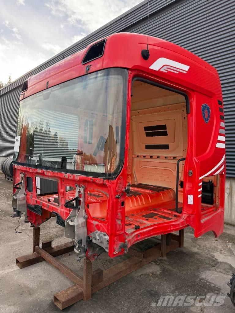 Scania CR20 normal 駕駛室與內部