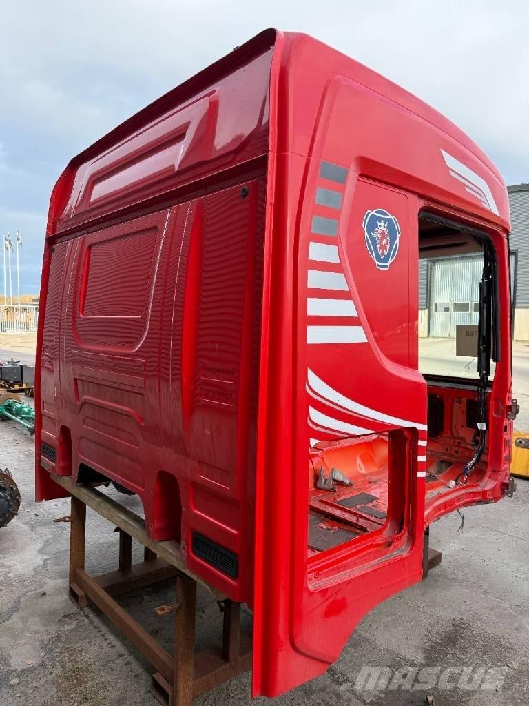 Scania CR20 normal 駕駛室與內部