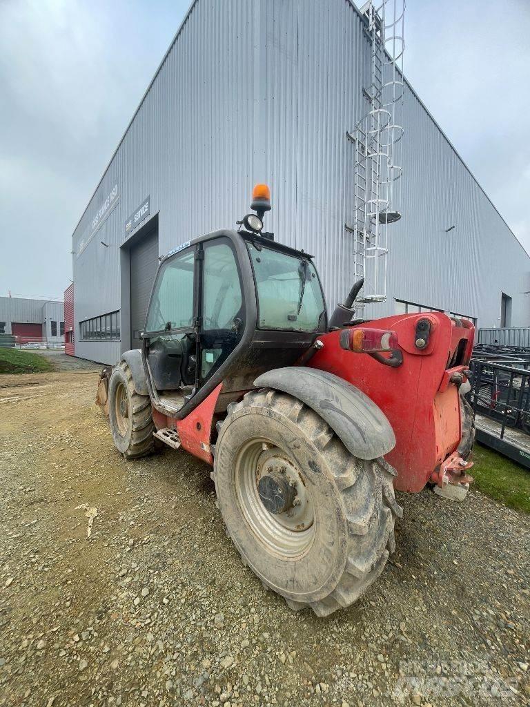Manitou MLT 630 伸縮臂操作車