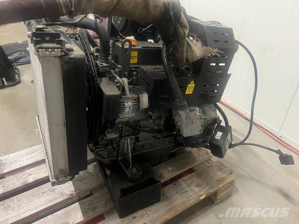 Yanmar 4TNV84T-GGEH 小型挖土機/掘鑿機<7t(小型挖掘機)