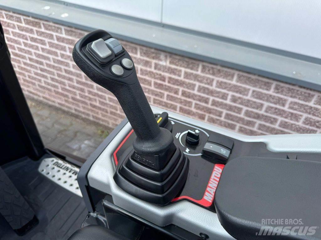 Manitou MLA 5-50 輪胎式裝載機